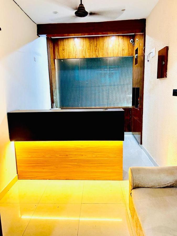 Hotel Sr Grand Gorakhpur Extérieur photo