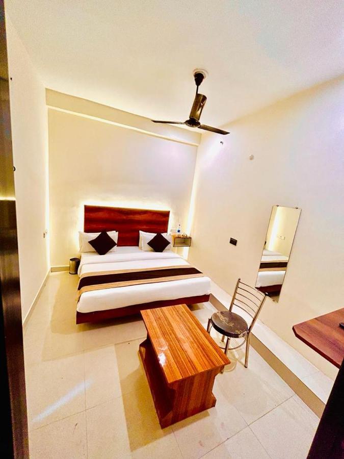 Hotel Sr Grand Gorakhpur Extérieur photo